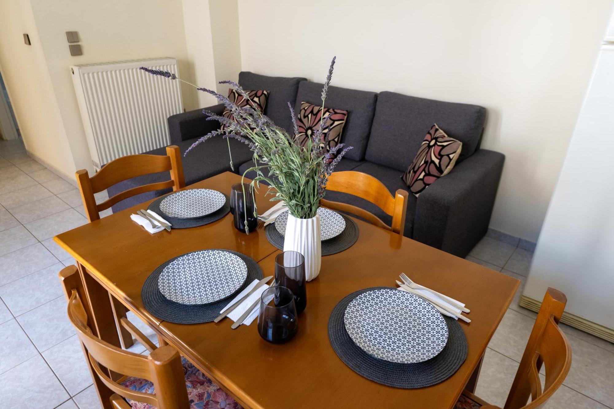Mando Patrasso - Classical Apartment In The Center Of Patras With Free Parking エクステリア 写真