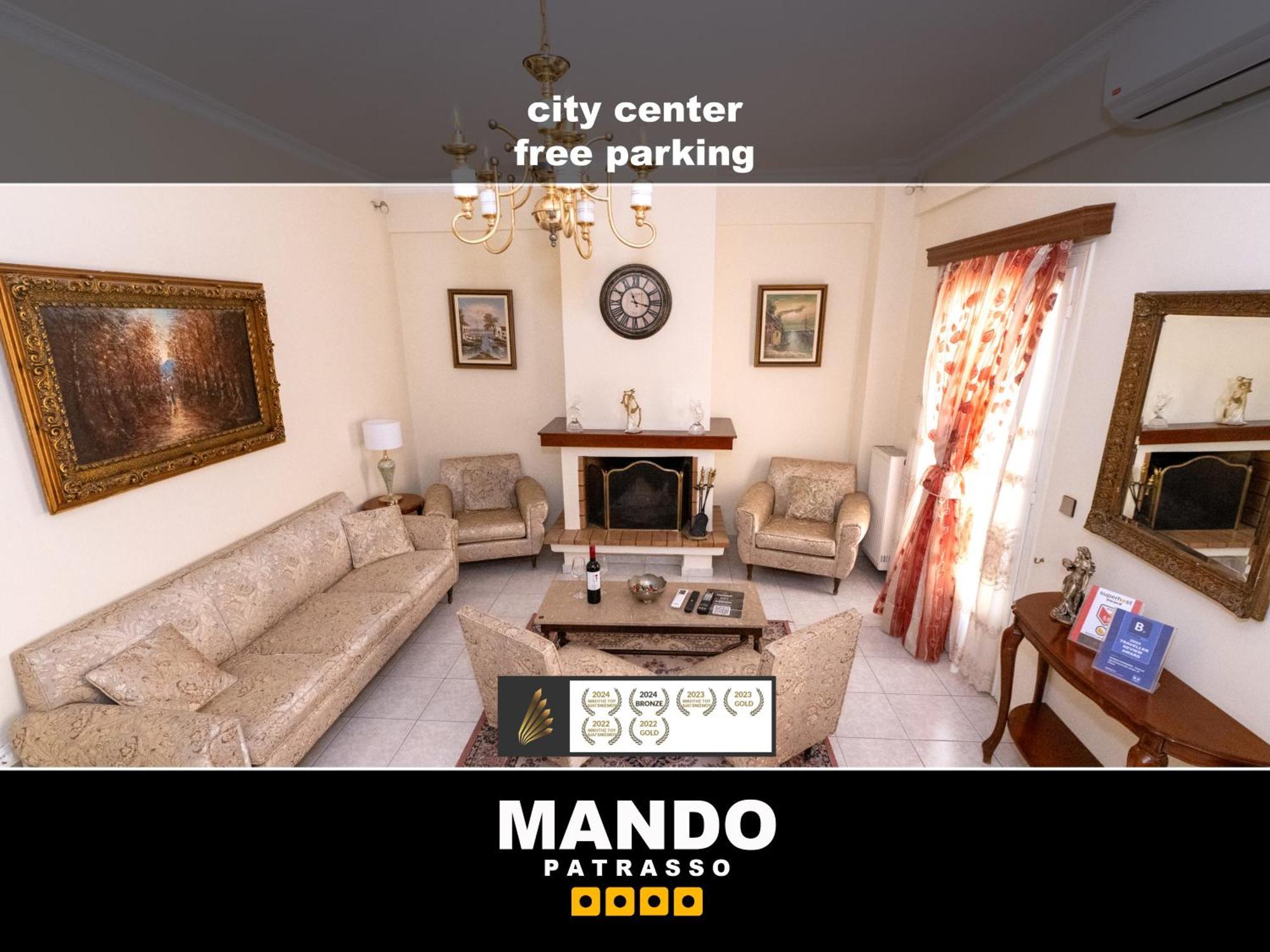 Mando Patrasso - Classical Apartment In The Center Of Patras With Free Parking エクステリア 写真