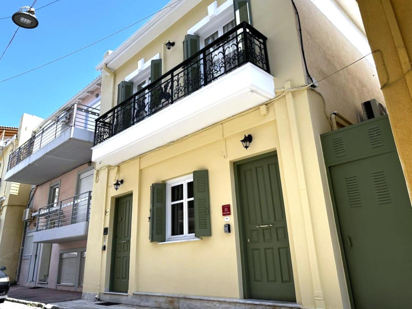 Mando Patrasso - Classical Apartment In The Center Of Patras With Free Parking エクステリア 写真