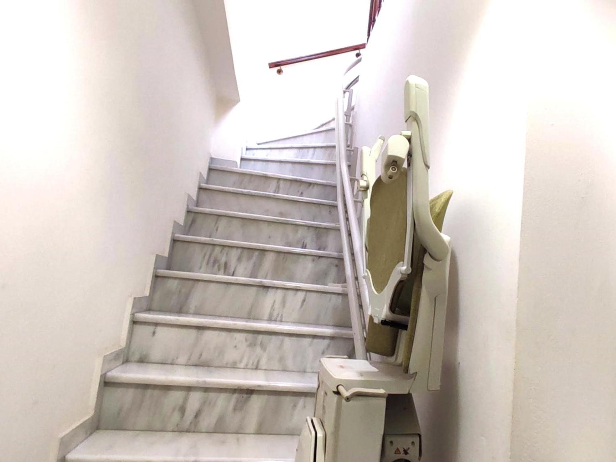 Mando Patrasso - Classical Apartment In The Center Of Patras With Free Parking エクステリア 写真