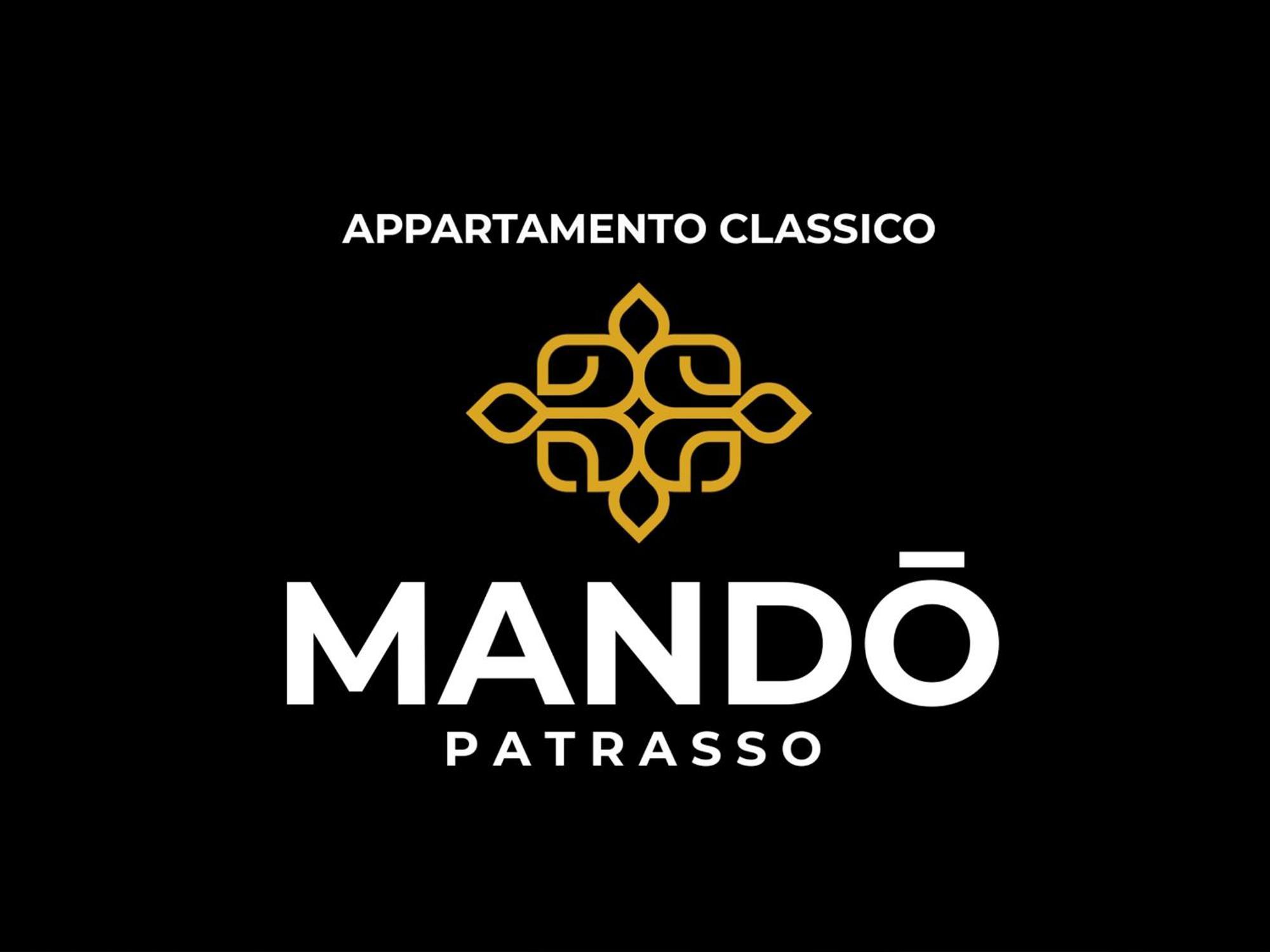 Mando Patrasso - Classical Apartment In The Center Of Patras With Free Parking エクステリア 写真